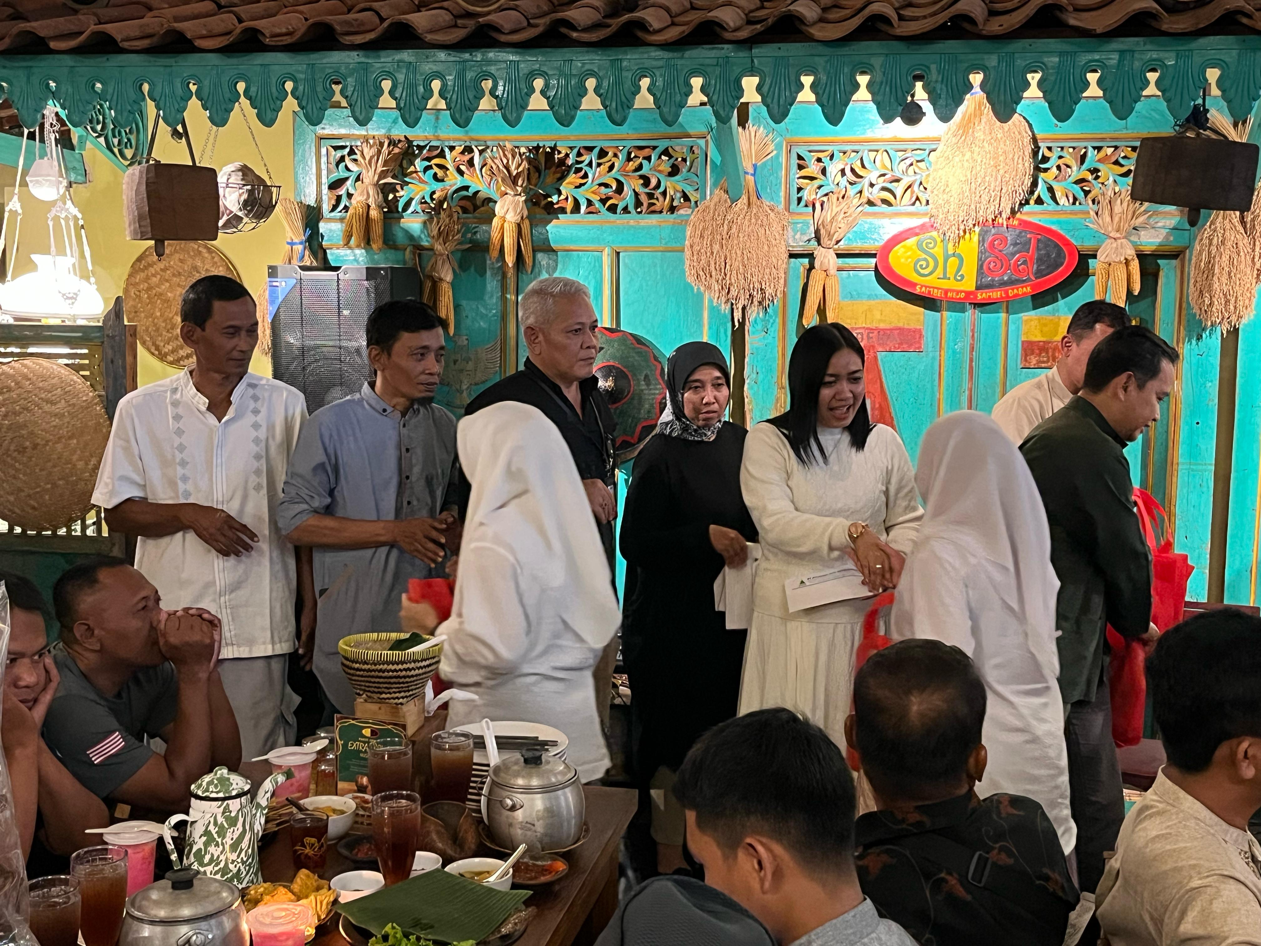 Buka Puasa Bersama Pondok Pesantren Yatim & Dhuafa Al Muttaqin Cikarang Selatan