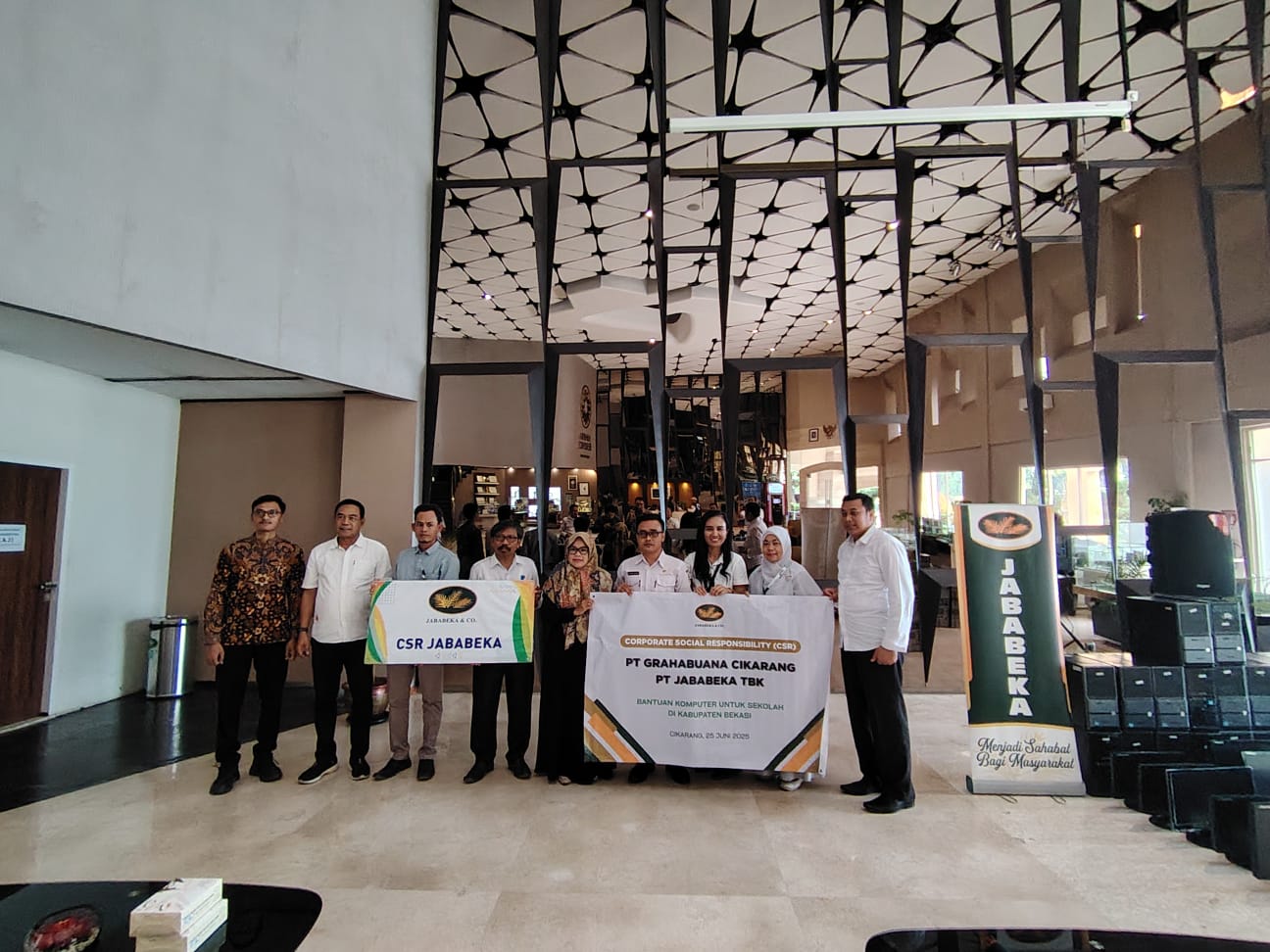 Revitalisasi dan Digitalisasi Sekolah