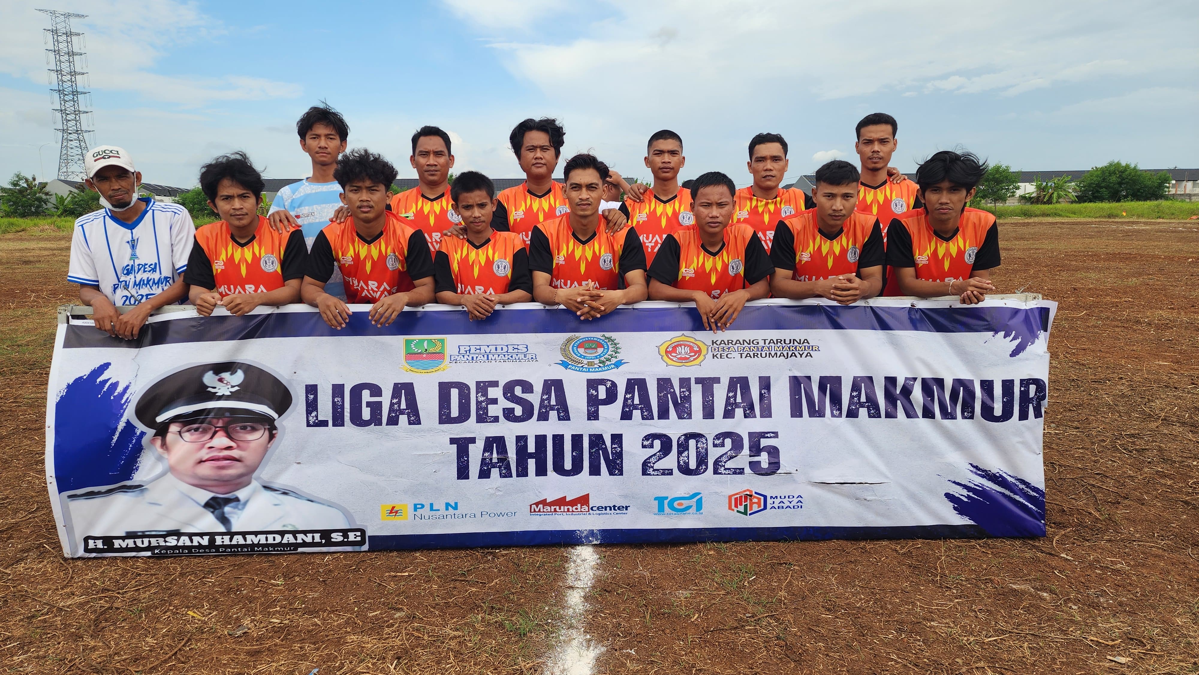 Sumbangan Pertandingan Sepakbola Desa Pantai Makmur